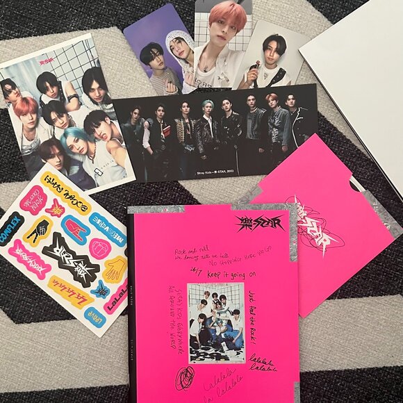 Stray Kids Other - Stray Kids ★ROCK-STAR★ Album (Unsealed, Complete w/ 4 Polaroids & All Inclusions
